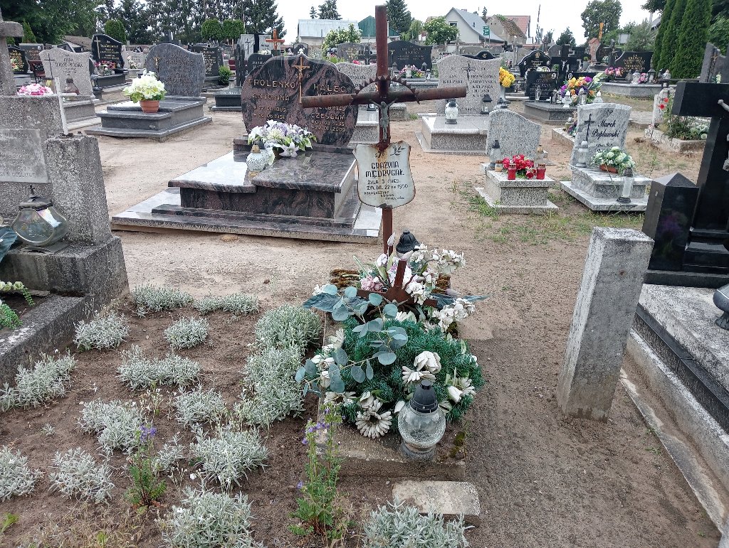 Grób Grażyna Mędrygał